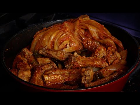 식용유만 묻혀 찜 해보세요. 김치등갈비찜을 이렇게 만들면 밥 5공기 먹습니다
