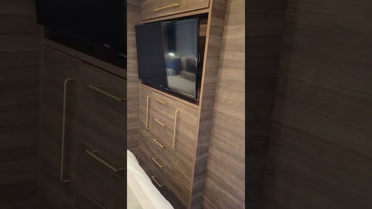 Norwegian Spirit - Cabin 9710 - Video 2