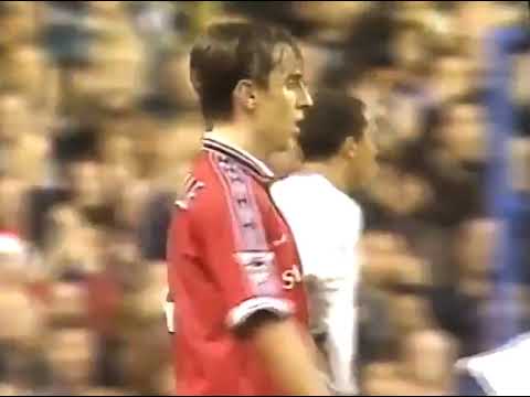 Gary Neville Roasted by David Ginola, and Gets Sent Off!
