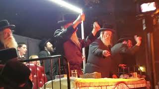 Kosover Rebbe Hadlukah - Lag Baomer 2023 | האדמו"ר מקוסוב הדלקה - ל"ג בעומר תשפ"ג