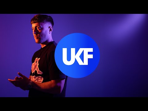 Axel Boy - Live & Direct