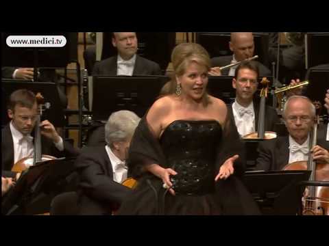 Renee Fleming and Christian Thielemann in a Strauss programme
