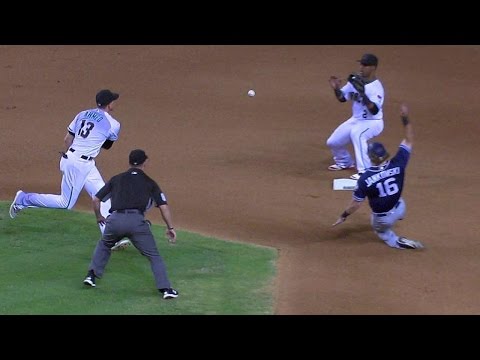 SD@ARI: D-backs turn a double play in the 7th inning
