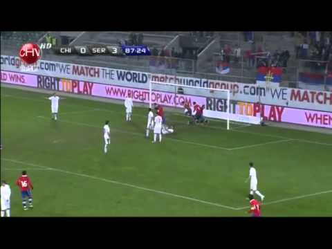 Angelo Henriquez scores his first ever goal for Chile