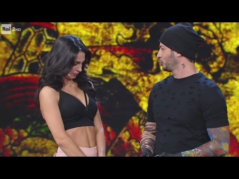 Il Tatuatore - Mino Abbacuccio con Anna Tatangelo - Made in Sud 12/04/2017