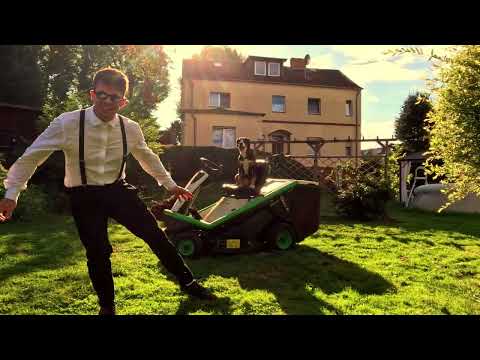 Schusterjunge - Silence (Official Music Video)