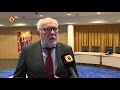 Burgemeester Karel van Soest van Boxmeer roept de gemeenteraad op om na de Hansa-affaire weer voo...