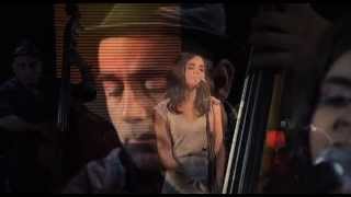 JOAN CHAMORRO & ANDREA MOTIS GROUP en les golfes