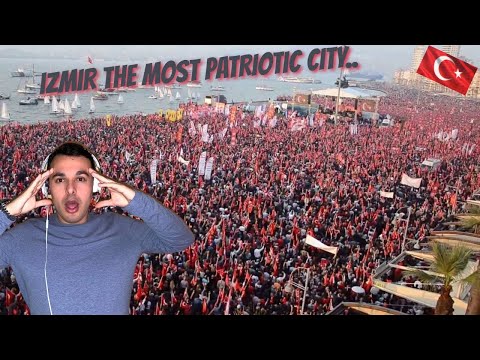 IZMIR LEGENDARY VIDEO 🔊| Italian Reaction 🇹🇷 1 Milyon Izmirli Andımızı Okudu |