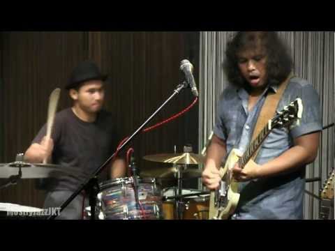 Gugun Blues Shelter - Old Friend ~ Whiskey Woman @ Mostly Jazz 02/02/13 [HD]
