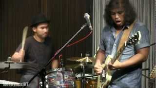 Download lagu Gugun Blues Shelter - Old Friend ~ Whiskey Woman @ Mostly Jazz 02/02/13 [HD] mp3
