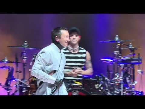 Twenty One Pilots - Tear in My Heart (Live in Hartford 9-30-25) (FULL SHOW PART 5) (4K HDR HQ AUDIO)