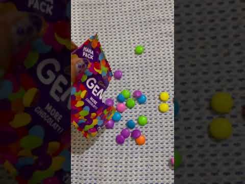 Cadbury Gems 🔴⚪️🔵⚫️|10 rs|Cookeat&repeat #shorts #ashortaday #gems #cadbury