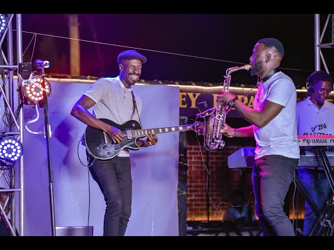 D Maestroz ft Jose sax & Myko Ouma - Munda awo by @theb2c