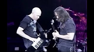 Dream Theater - Surrounded [LIVE] [Chaos in Motion 07-08]