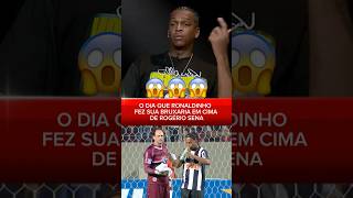 ￼ ELE FOI UM GÊNIO NESSE LANCE 😱 #futebol #football #brasil #ronaldinho #shorts #jogos