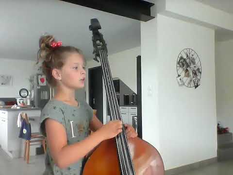 Vidéo - Lison, 1C1 contrebasse, interprète "J'ai du bon tabac"