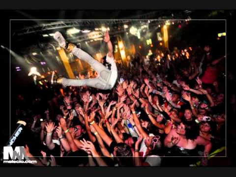 Steve Aoki - Cudi the Kid feat. Kid Cudi & Travis Barker