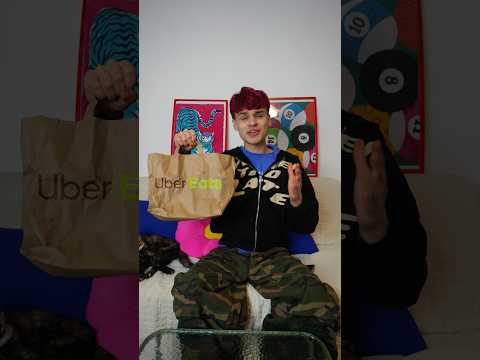 Czy jeśli zamówię jedzenie podając się na kogoś popularnego to dostanę lepszy posiłek?