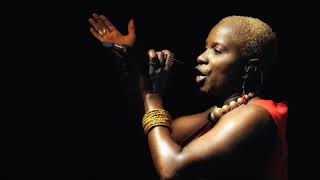 Angélique Kidjo - Lonlon (Ravel&#39;s Bolero)