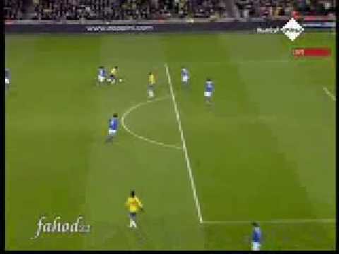 Robinho - Great Goal against Italy [ Friendly Match: Brazil 2 - 0 Italy ] 10/2/2009 High Quality