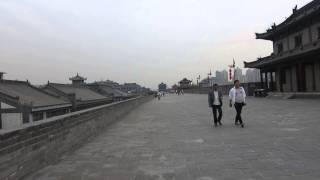 preview picture of video 'Cycling on top of Xian old city wall on China Backroads Day 6'