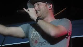 Cole Swindell performing No Can Left Behind 2016