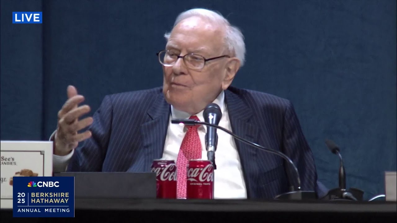 Warren Buffett reassures shareholders Berkshire won't do 'stupid' things with their money
