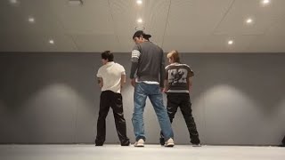 Download lagu [mirrored] Heavenly Blue - Xnghan&Xoul (승한 앤 소울) dance practice mp3