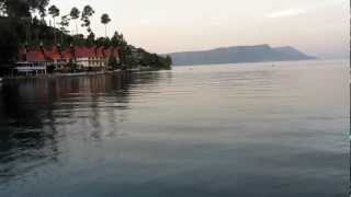 preview picture of video 'Afternoon on Lake Toba, North Sumatera, Indonesia'
