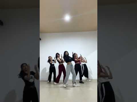 Red Velvet (레드벨벳) _ #FeelMyRhythm Dance Cover by D'light