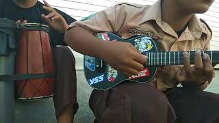 Download lagu Re-Upload Deen-Assalam Versi Ukulele dan Kendang Cover:@faisal_syarif_kentrung mp3