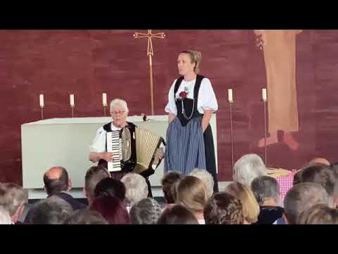 Jodelduett Marianne Aebischer & Christine Hungerbühler - Für d Bärge gebore (Ernst Sommer)