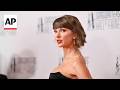 Taylor Swift, Kenny Loggins, Alanis Morissette arrive at Songwriters Hall of Fame ceremony