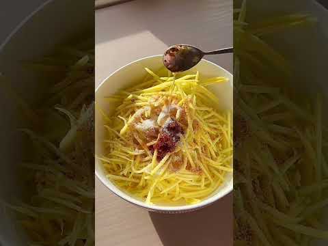 Cách làm gỏi xoài kiểu bánh tráng trộn - Miu Linh