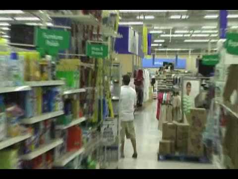 Joe Montana at a Walmart in Pennsylvania