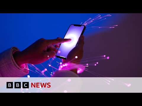 Watch the video | The AI already in your phone | BBC News