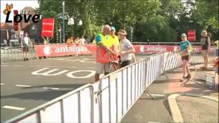Postman freaks out over Tour de France road closure