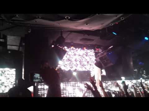 Ferry Corsten playing Porter Robinson's Language at Pacha NYC [4/12/12]