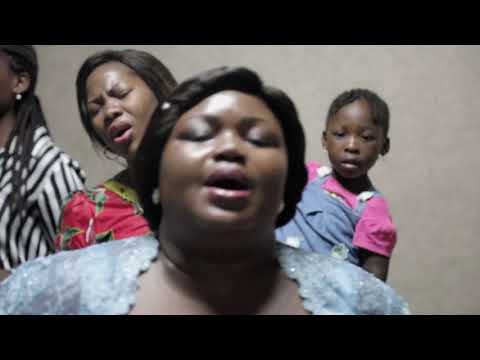 Adry-Belo-Adoration 02