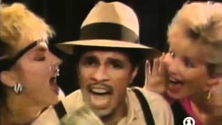 Kid Creole &amp; The Coconuts - Stool Pigeon (1982) [videoclip]