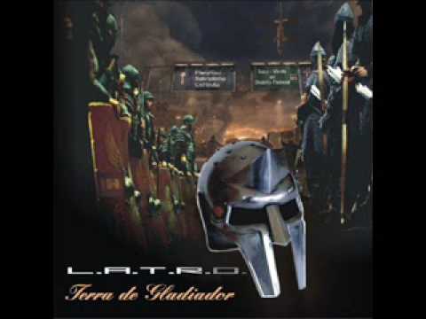 L.A.T.R.O -12 - Vejo (rei do cirurgia e duck jay do tribo) L.A.T.R.O (2009)