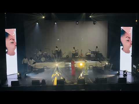 BEN DECCA & SANDRINE NNANGA chantent Osi Dimbea en Live à l’Olympia Paris
