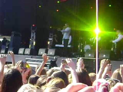 Tmf Awards 2010 | Opening &  Stromae - Alors On Danse.