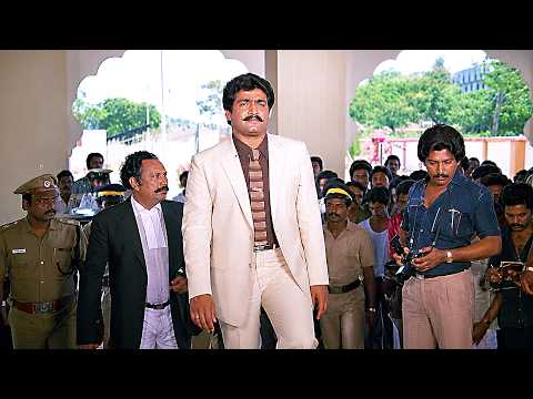 ലാലേട്ടൻ ഈ നടന്നു കയറിയത് ബോക്സോഫസിൻ്റെ നെഞ്ചത്തേക്കായിരുന്നു | Mohanlal Evergreen Mass Intro Scene