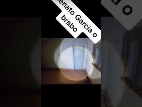 Renato Garcia no caçador de lendas quebra a porta com chute