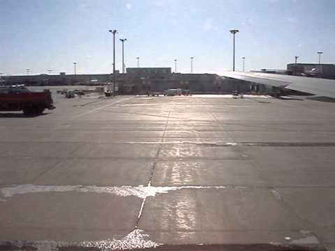 Air Canada flight landing at Montreal Pierre Elliott Trudeau from Brussels Zaventem, 27.01.2013