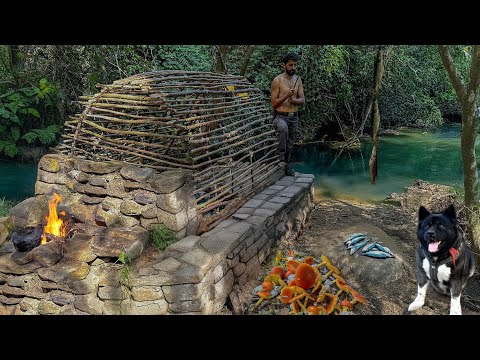 3 DAYS solo survival CAMPING; Catch and Cook, PRIMITIVE Fishing. Bushcraft MUD Shelter