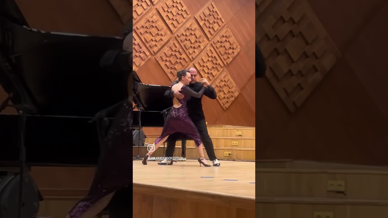 Utku Küley and İris Küley performed 'Bahia Blanca' by Ivan Talanin and Tango En Vivo Orchestra