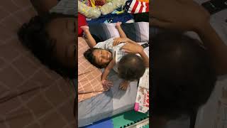 Download lagu Kakak Adik, gelut,,, mp3